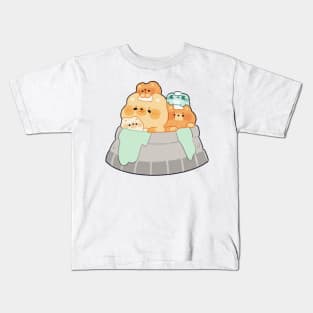 Family Bear on Vacation Kids T-Shirt